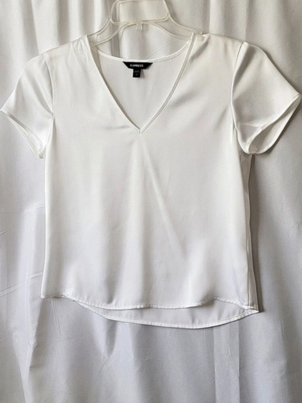 Express Short Sleeve Blouse in White Satin-Style Size XS Like New